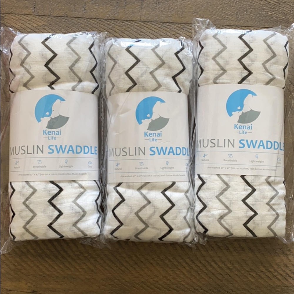 Baby muslin swaddles
